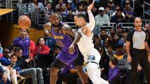 马克西：小时候外婆凌晨4点就起床看新闻 我的早起习惯从这时养成nba在线直播免费观看